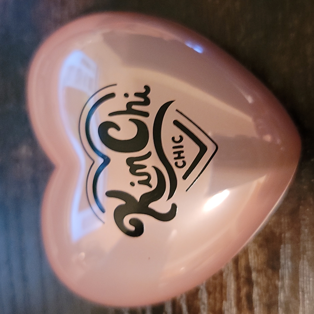 Blush - Picture 4 of 4